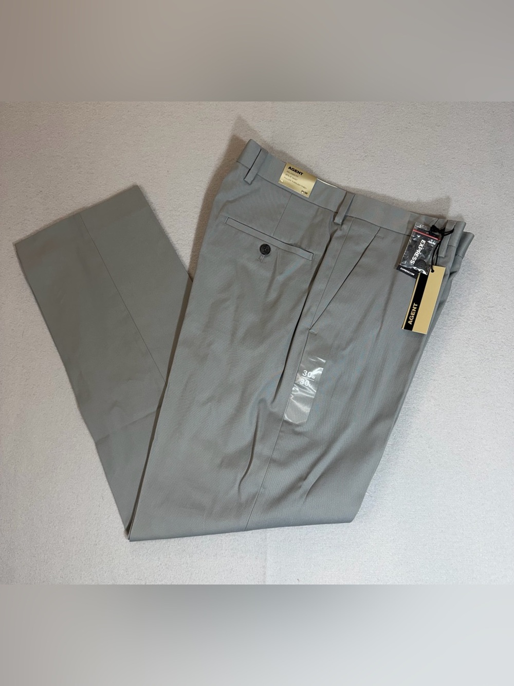 Express Agent Relaxed Fit Straight Leg Men’s Pant Gray 30x30